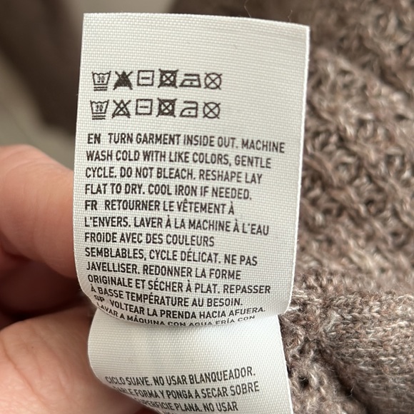 Sweater - Picture 4 of 6